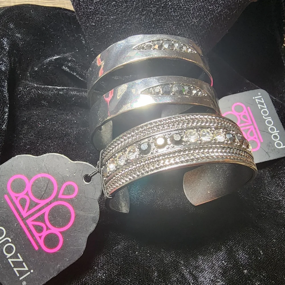 NWT 2 -PAPARAZZI CUFF BRACELETS